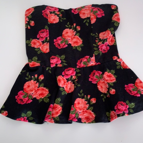 Tops - Floral peplum top